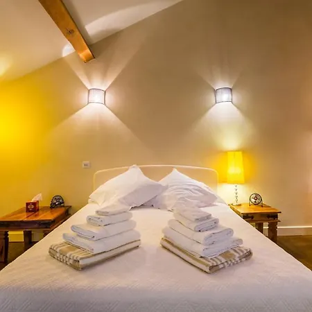 بيت للعطل Chateau Sleeps 19 Pool Wifi *