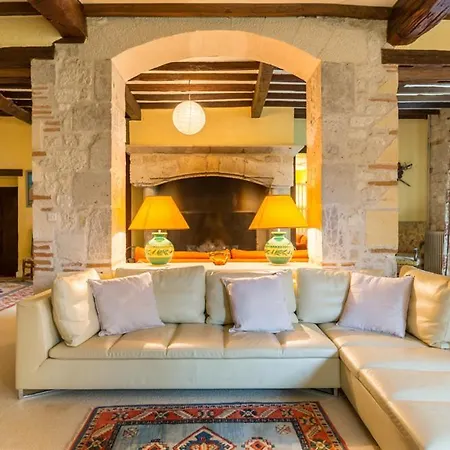 Chateau Sleeps 19 Pool Wifi *