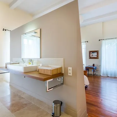 Chateau Sleeps 19 Pool Wifi بيت للعطل Castelsagrat