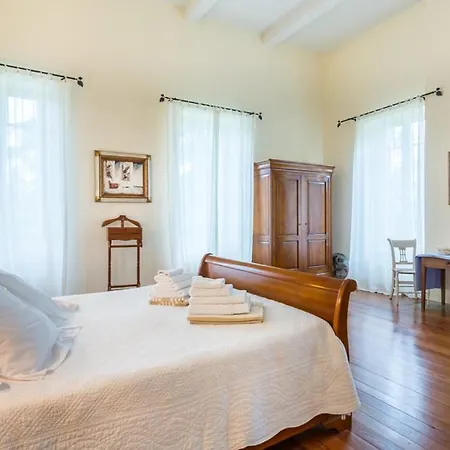 Chateau Sleeps 19 Pool Wifi *